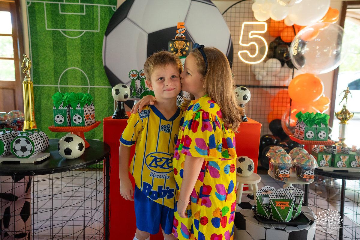 festa infantil - aniversário - fotógrafo de aniversário - fotógrafo infantil - Antonio Rocha Fotografias - escorrega inflável - fotografia de família - registros de infância - fotógrafo de eventos – ar livre - parabéns - fotógrafo de crianças - Pelotas