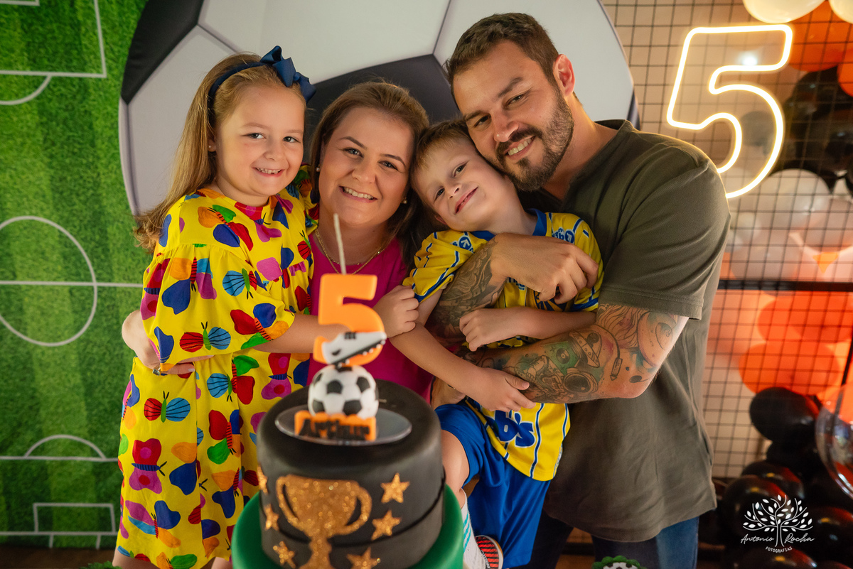 festa infantil - aniversário - fotógrafo de aniversário - fotógrafo infantil - Antonio Rocha Fotografias - escorrega inflável - fotografia de família - registros de infância - fotógrafo de eventos – ar livre - parabéns - fotógrafo de crianças - Pelotas