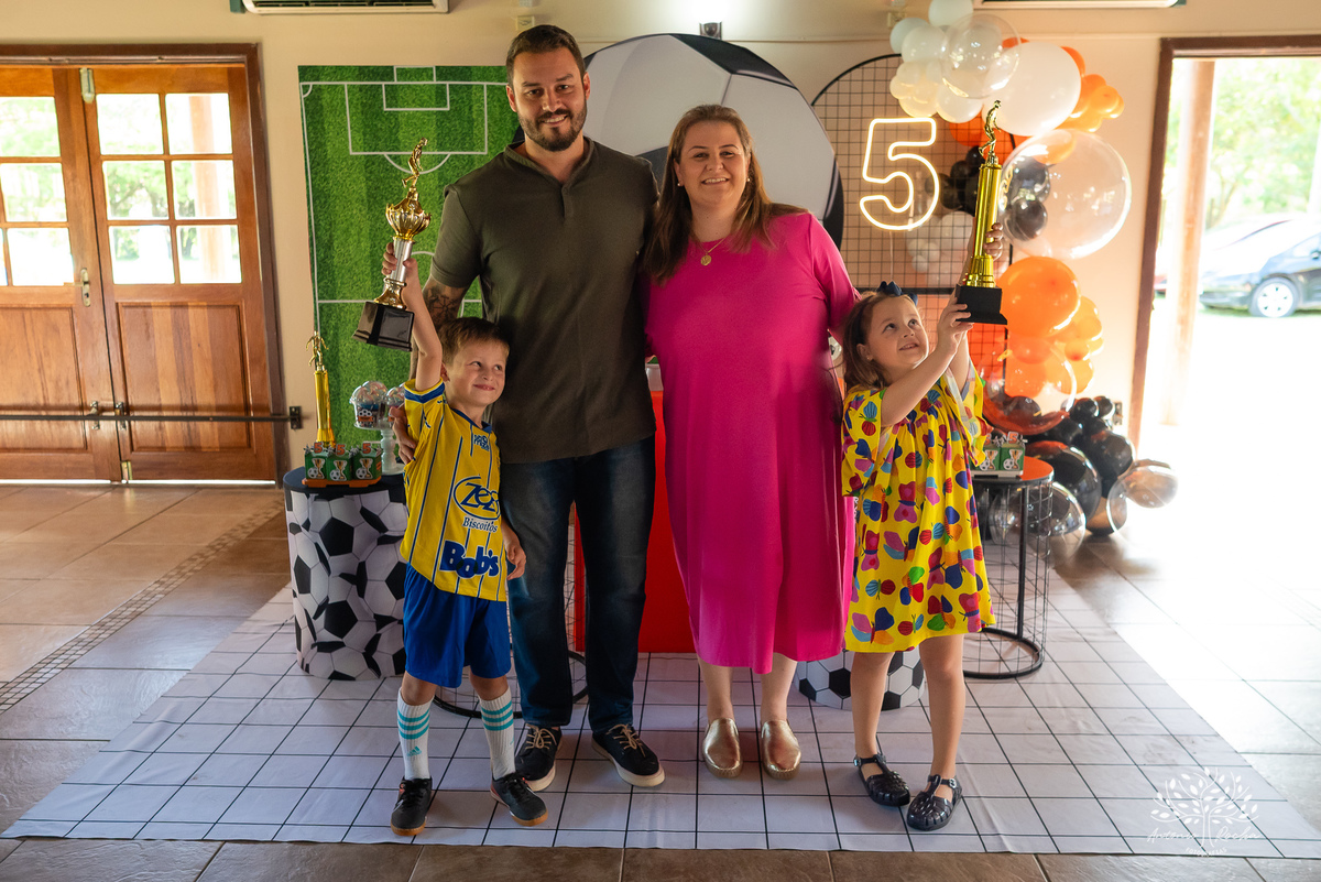 festa infantil - aniversário - fotógrafo de aniversário - fotógrafo infantil - Antonio Rocha Fotografias - escorrega inflável - fotografia de família - registros de infância - fotógrafo de eventos – ar livre - parabéns - fotógrafo de crianças - Pelotas