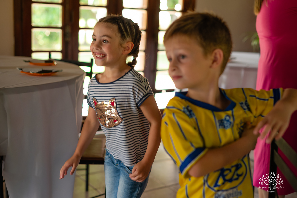 festa infantil - aniversário - fotógrafo de aniversário - fotógrafo infantil - Antonio Rocha Fotografias - escorrega inflável - fotografia de família - registros de infância - fotógrafo de eventos – ar livre - parabéns - fotógrafo de crianças - Pelotas