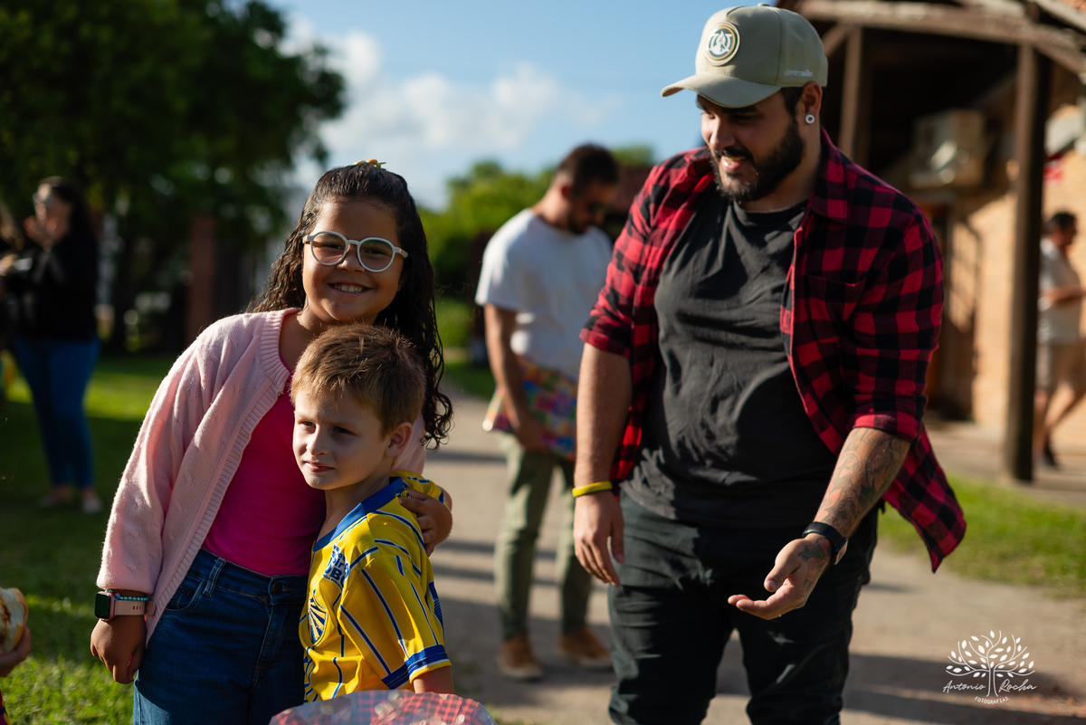festa infantil - aniversário - fotógrafo de aniversário - fotógrafo infantil - Antonio Rocha Fotografias - escorrega inflável - fotografia de família - registros de infância - fotógrafo de eventos – ar livre - parabéns - fotógrafo de crianças - Pelotas