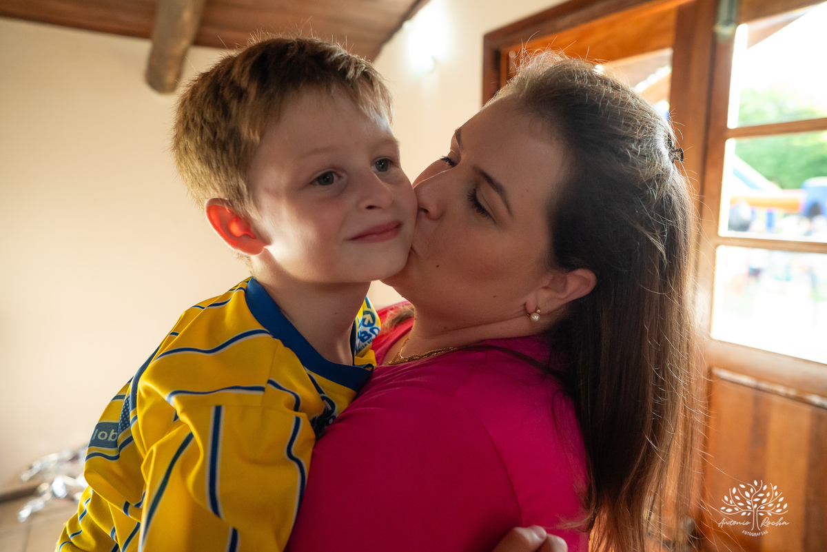 festa infantil - aniversário - fotógrafo de aniversário - fotógrafo infantil - Antonio Rocha Fotografias - escorrega inflável - fotografia de família - registros de infância - fotógrafo de eventos – ar livre - parabéns - fotógrafo de crianças - Pelotas