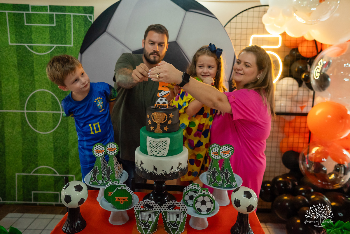 festa infantil - aniversário - fotógrafo de aniversário - fotógrafo infantil - Antonio Rocha Fotografias - escorrega inflável - fotografia de família - registros de infância - fotógrafo de eventos – ar livre - parabéns - fotógrafo de crianças - Pelotas