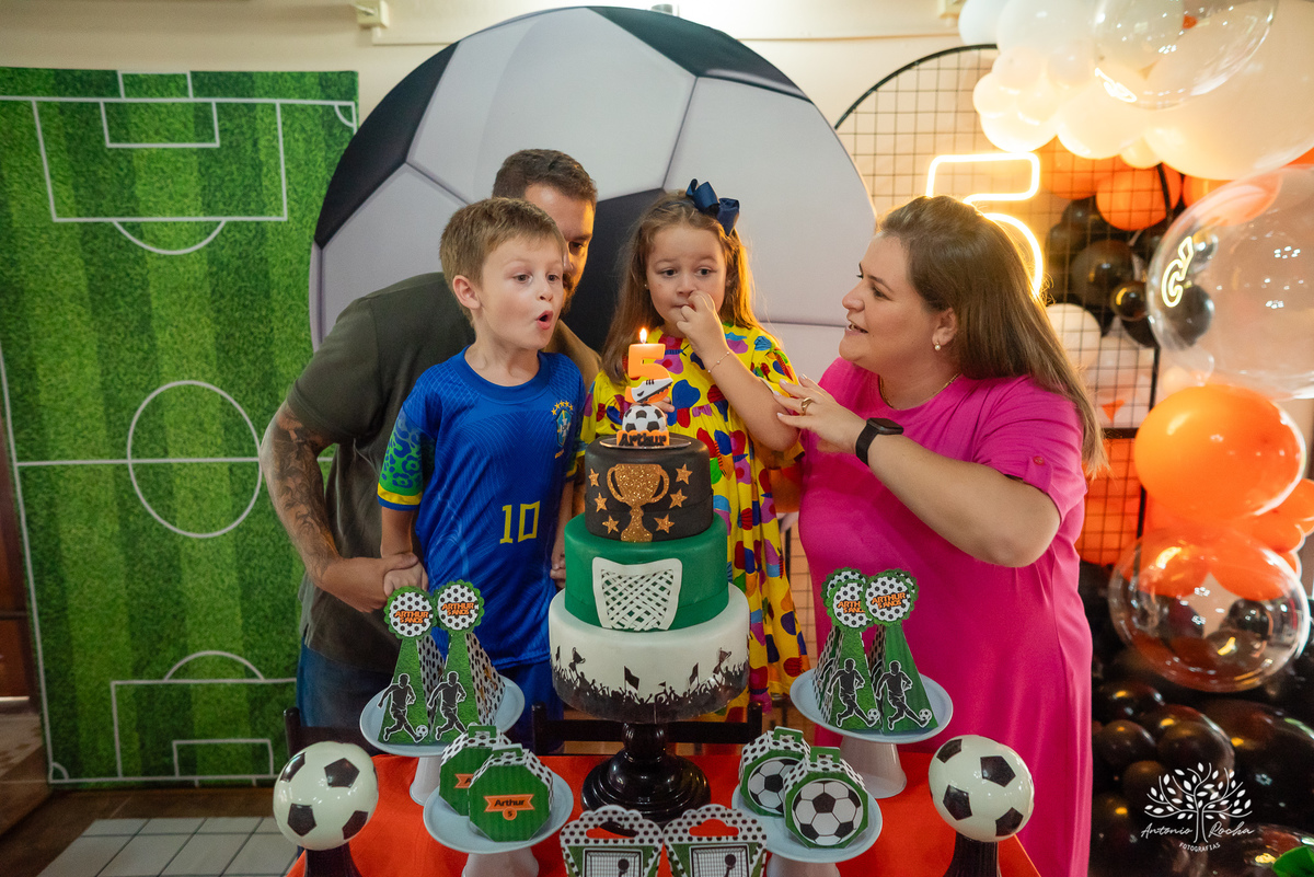 festa infantil - aniversário - fotógrafo de aniversário - fotógrafo infantil - Antonio Rocha Fotografias - escorrega inflável - fotografia de família - registros de infância - fotógrafo de eventos – ar livre - parabéns - fotógrafo de crianças - Pelotas