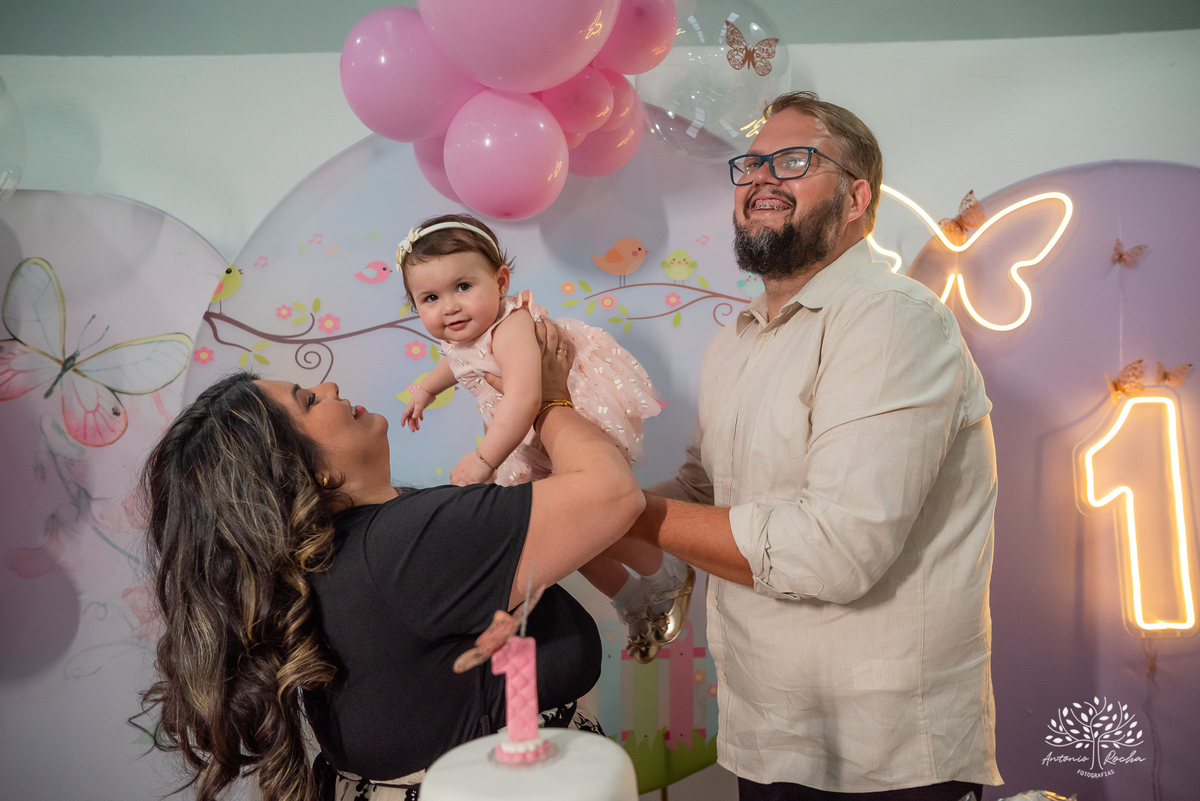 Isabella - primeiro aninho - festa infantil - fotografia de aniversário - fotógrafo de crianças - Cliff Kids - decoração de jardim - família - sorriso de criança - Antonio Rocha Fotografias - aniversário de 1 ano - ensaio infantil - fotografo profissional