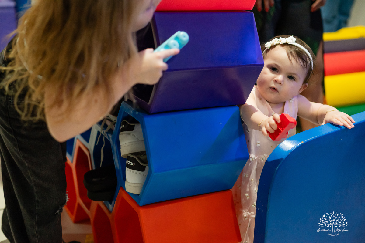Isabella - primeiro aninho - festa infantil - fotografia de aniversário - fotógrafo de crianças - Cliff Kids - decoração de jardim - família - sorriso de criança - Antonio Rocha Fotografias - aniversário de 1 ano - ensaio infantil - fotografo profissional