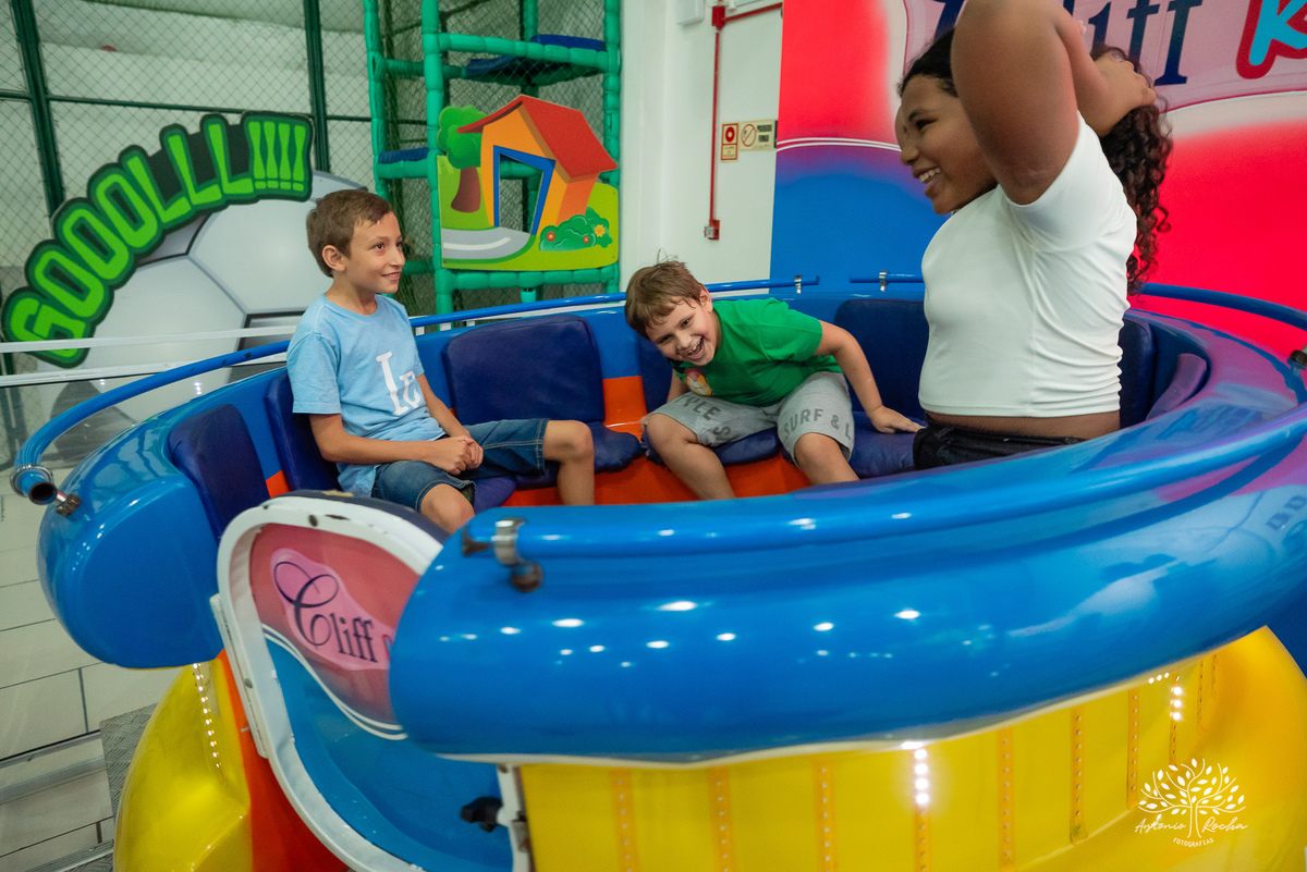 Isabella - primeiro aninho - festa infantil - fotografia de aniversário - fotógrafo de crianças - Cliff Kids - decoração de jardim - família - sorriso de criança - Antonio Rocha Fotografias - aniversário de 1 ano - ensaio infantil - fotografo profissional