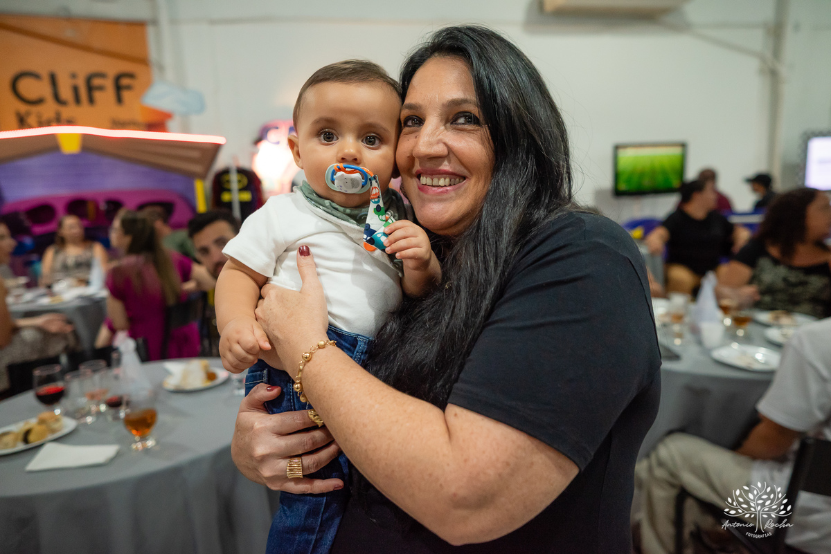Isabella - primeiro aninho - festa infantil - fotografia de aniversário - fotógrafo de crianças - Cliff Kids - decoração de jardim - família - sorriso de criança - Antonio Rocha Fotografias - aniversário de 1 ano - ensaio infantil - fotografo profissional
