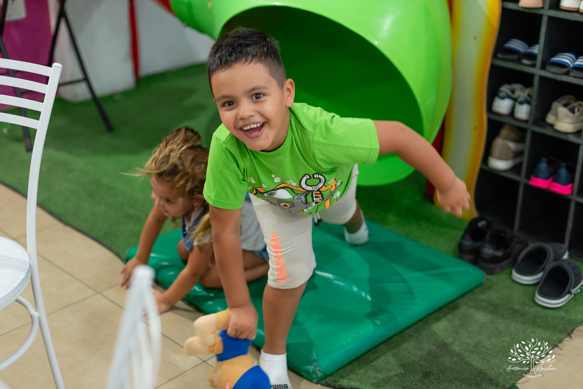 aniversário infantil - festa de 5 anos - fotografia infantil - fotografia de aniversário  - Antonio Rocha Fotografias - registro de memórias - festa no Loly Pop - Théo 5 anos - fotos de criança - alegria infantil - fotógrafo de eventos - Pelotas