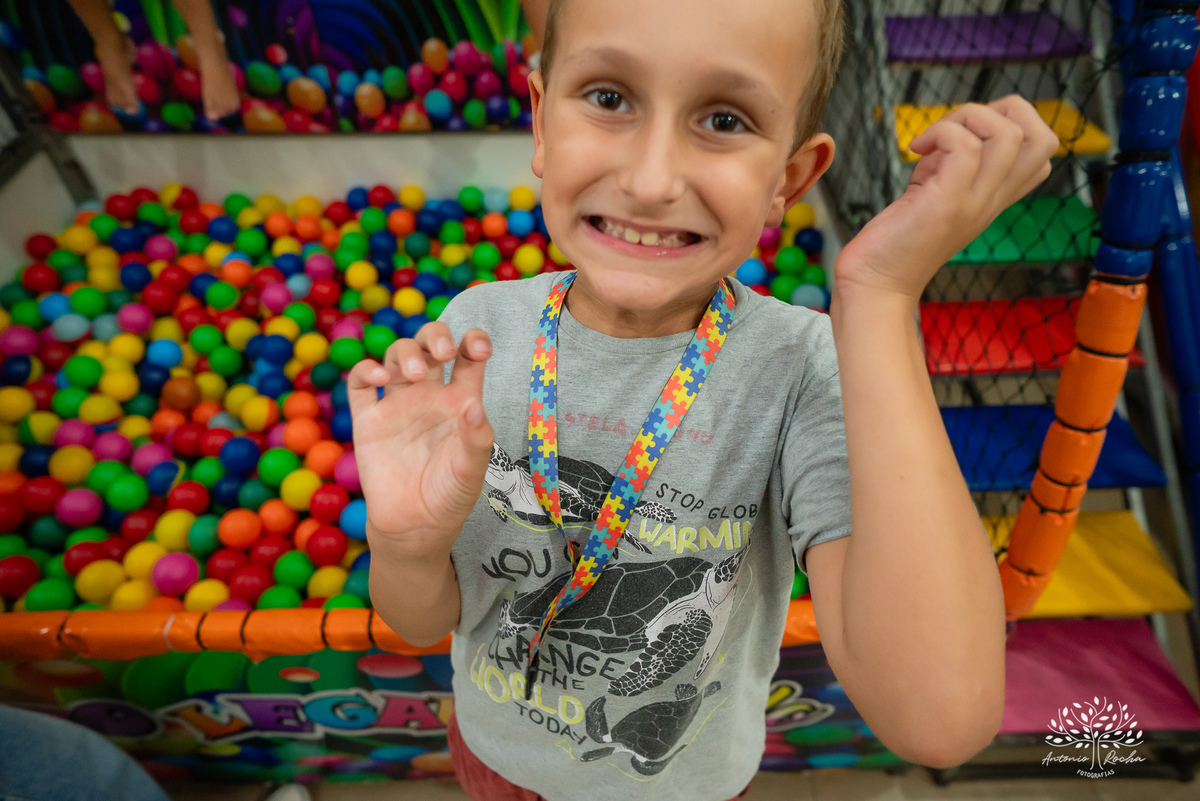 aniversário infantil - festa de 5 anos - fotografia infantil - fotografia de aniversário  - Antonio Rocha Fotografias - registro de memórias - festa no Loly Pop - Théo 5 anos - fotos de criança - alegria infantil - fotógrafo de eventos - Pelotas