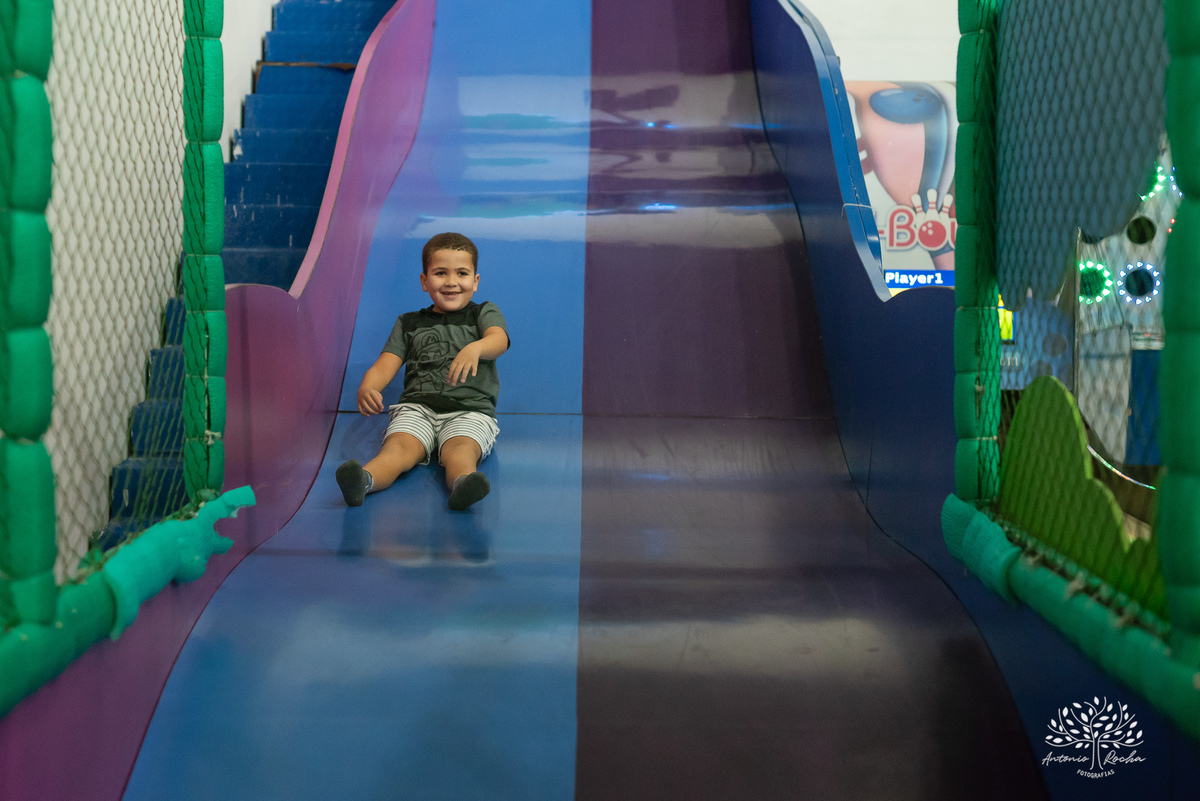 aniversário infantil - fotografia infantil - festa de 6 anos - Antonio Bento - fotógrafo de festas - Cliff Kids - fotografia de aniversário - fotógrafo Antonio Rocha – Pelotas - festa infantil - touro mecânico - fotografia espontânea – Festa de criança