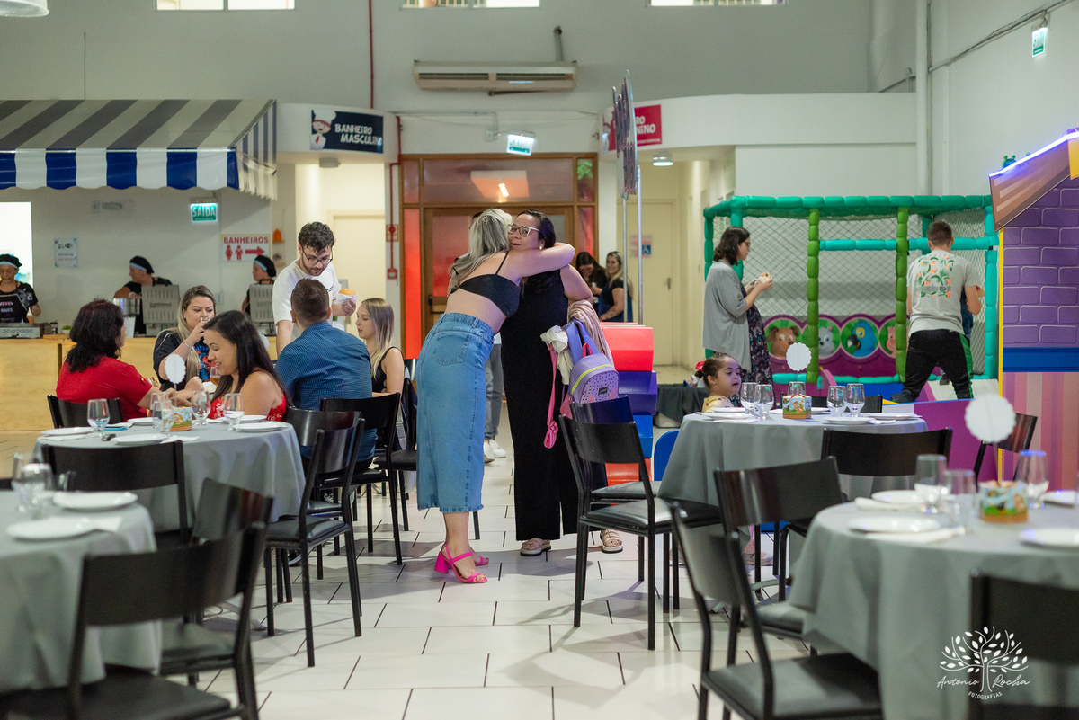 aniversário infantil - fotografia infantil - festa de 6 anos - Antonio Bento - fotógrafo de festas - Cliff Kids - fotografia de aniversário - fotógrafo Antonio Rocha – Pelotas - festa infantil - touro mecânico - fotografia espontânea – Festa de criança