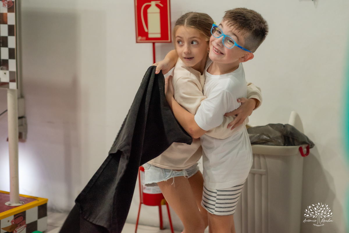 aniversário infantil - fotografia infantil - festa de 6 anos - Antonio Bento - fotógrafo de festas - Cliff Kids - fotografia de aniversário - fotógrafo Antonio Rocha – Pelotas - festa infantil - touro mecânico - fotografia espontânea – Festa de criança