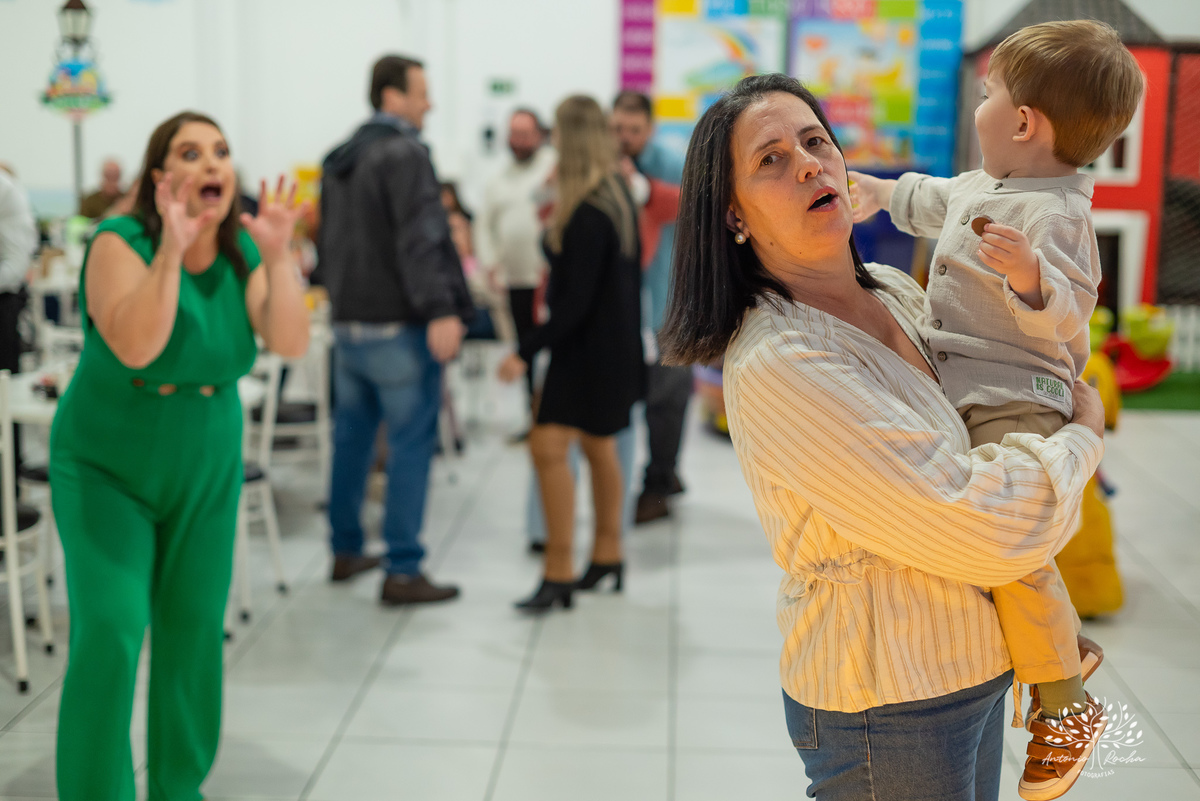 Caetano - 2 anos - festa infantil - fotografia infantil - fotógrafo de família - ensaio de aniversário - irmão mais novo - fotógrafo de gestação - fotógrafo de aniversário - Rei Leão - Antonio Rocha Fotografias - fotógrafo de crianças - Pelotas