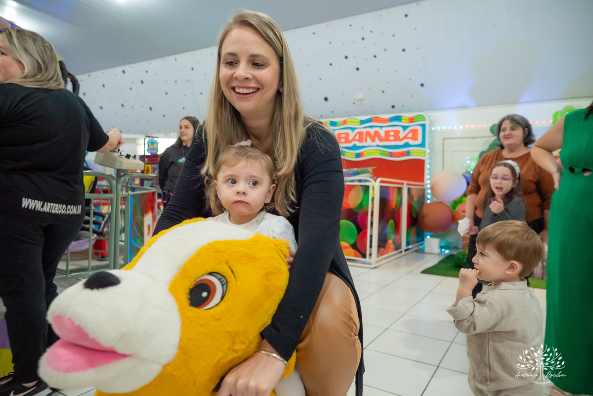 Caetano - 2 anos - festa infantil - fotografia infantil - fotógrafo de família - ensaio de aniversário - irmão mais novo - fotógrafo de gestação - fotógrafo de aniversário - Rei Leão - Antonio Rocha Fotografias - fotógrafo de crianças - Pelotas