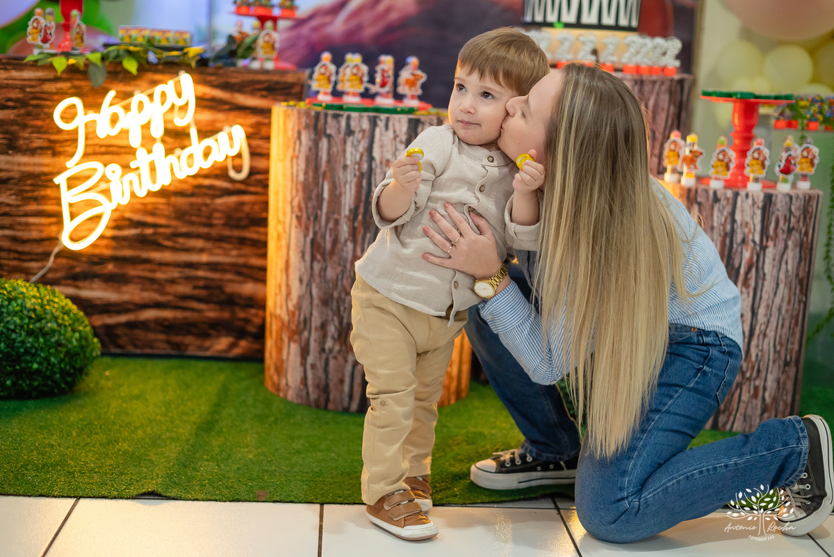 Caetano - 2 anos - festa infantil - fotografia infantil - fotógrafo de família - ensaio de aniversário - irmão mais novo - fotógrafo de gestação - fotógrafo de aniversário - Rei Leão - Antonio Rocha Fotografias - fotógrafo de crianças - Pelotas