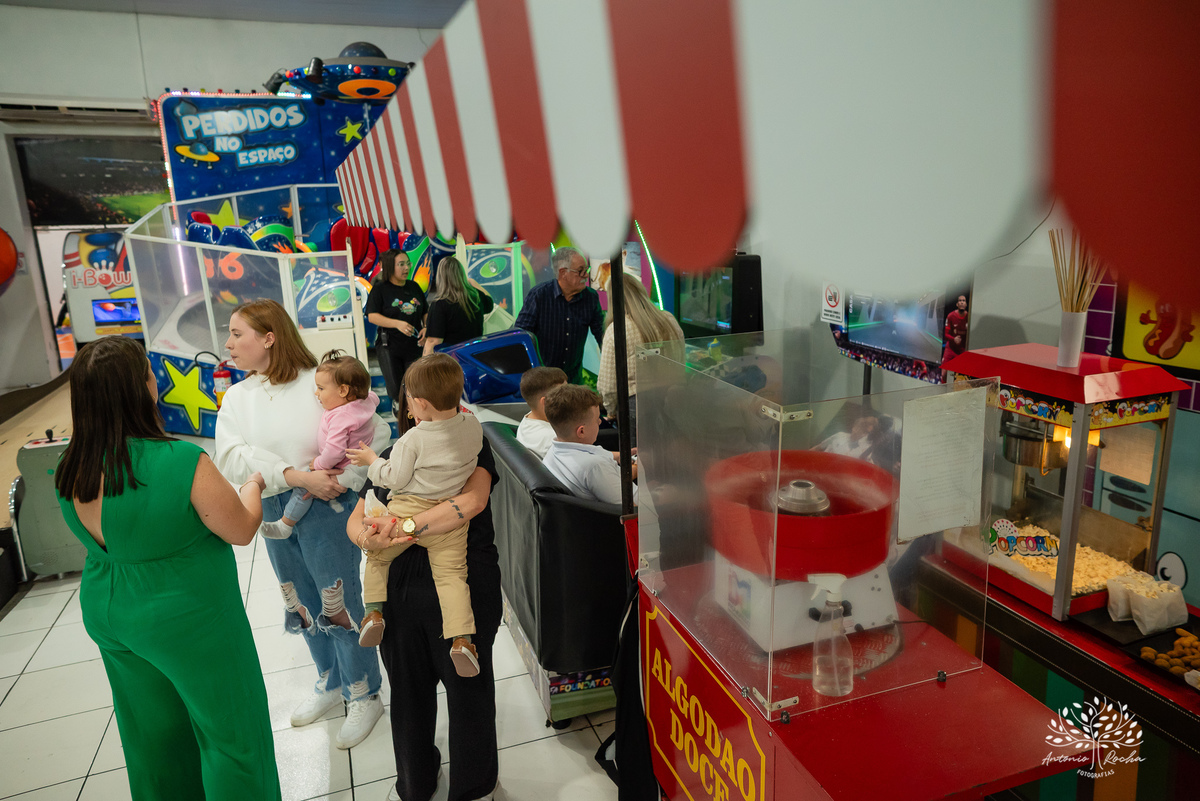 Caetano - 2 anos - festa infantil - fotografia infantil - fotógrafo de família - ensaio de aniversário - irmão mais novo - fotógrafo de gestação - fotógrafo de aniversário - Rei Leão - Antonio Rocha Fotografias - fotógrafo de crianças - Pelotas
