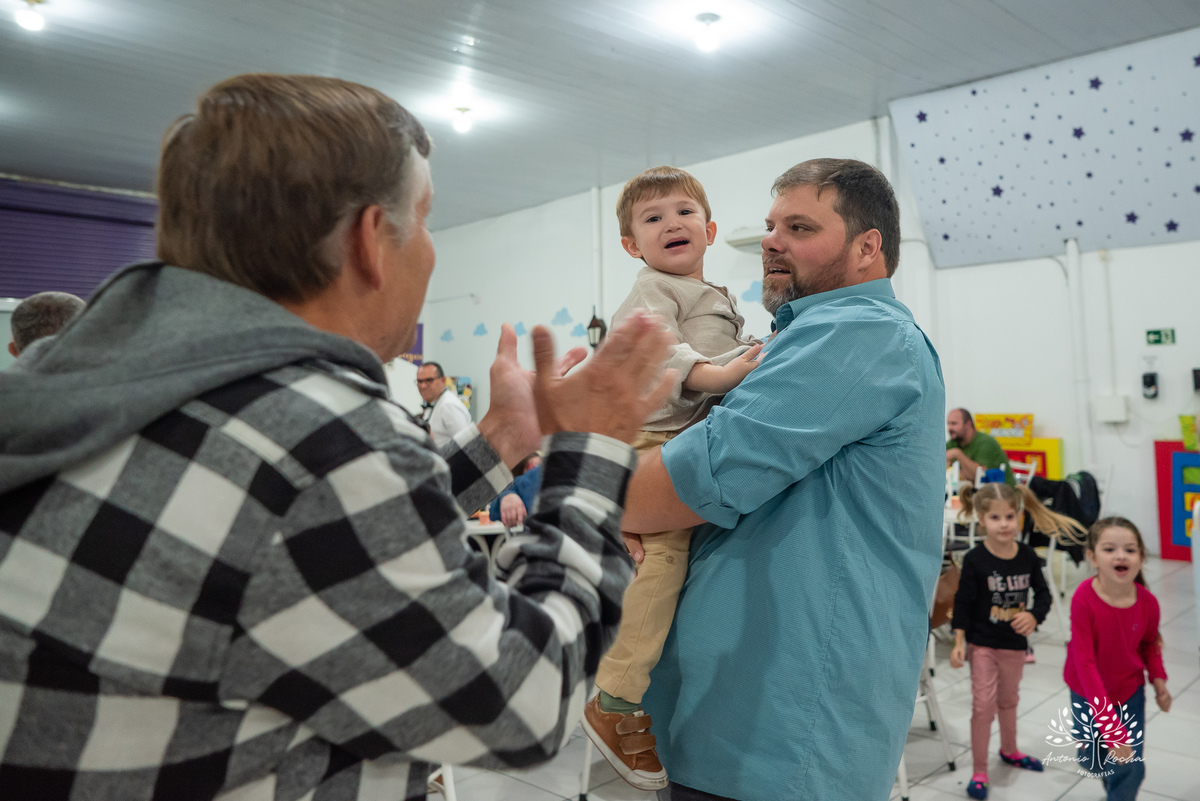 Caetano - 2 anos - festa infantil - fotografia infantil - fotógrafo de família - ensaio de aniversário - irmão mais novo - fotógrafo de gestação - fotógrafo de aniversário - Rei Leão - Antonio Rocha Fotografias - fotógrafo de crianças - Pelotas
