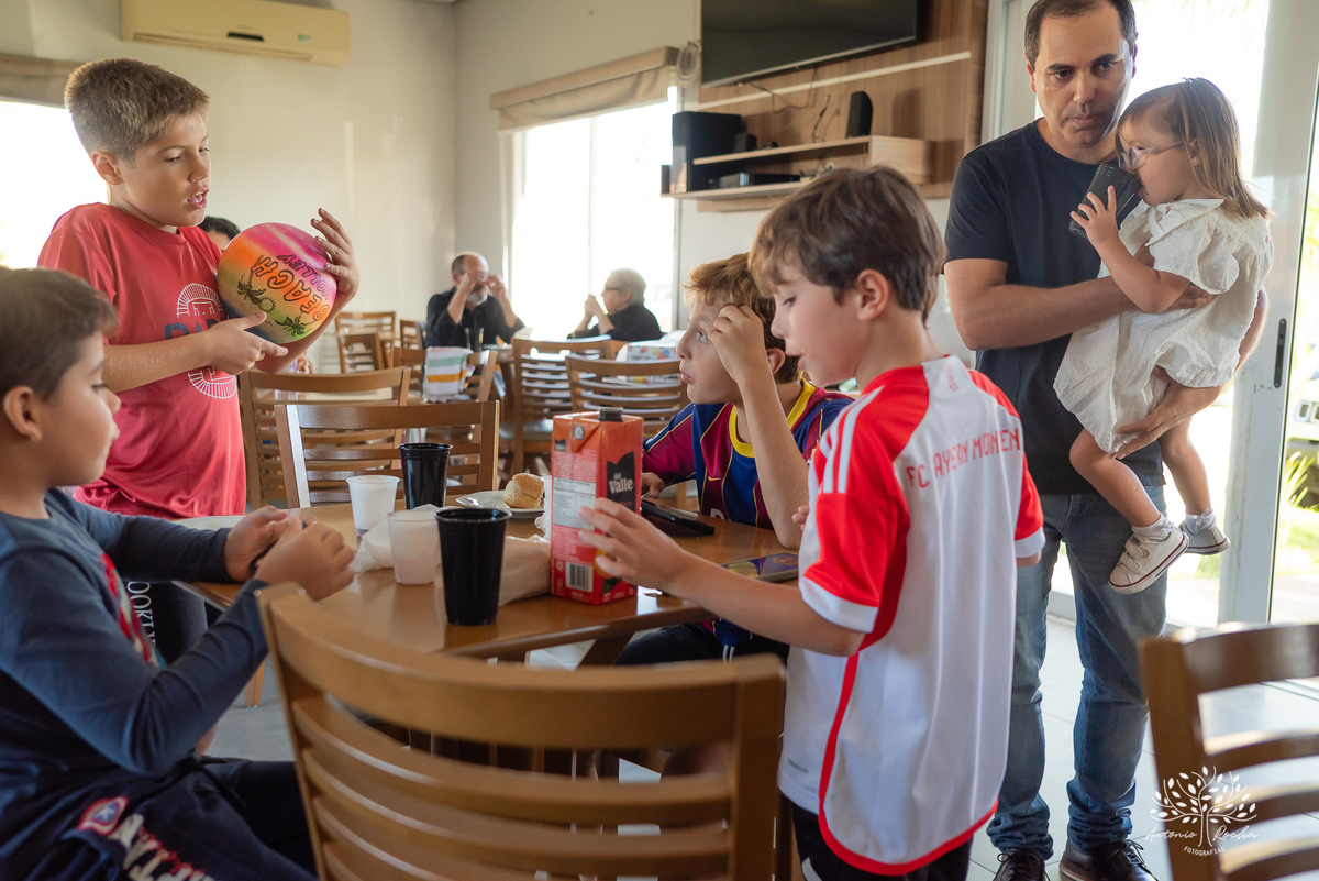aniversário infantil - fotografia infantil - 3 anos - festa de aniversário - ensaio infantil - fotógrafa Renata Dalbann - Antonio Rocha Fotografias - festa no condomínio - fotos de aniversário - fotografia profissional - fotógrafa de crianças – Pelotas