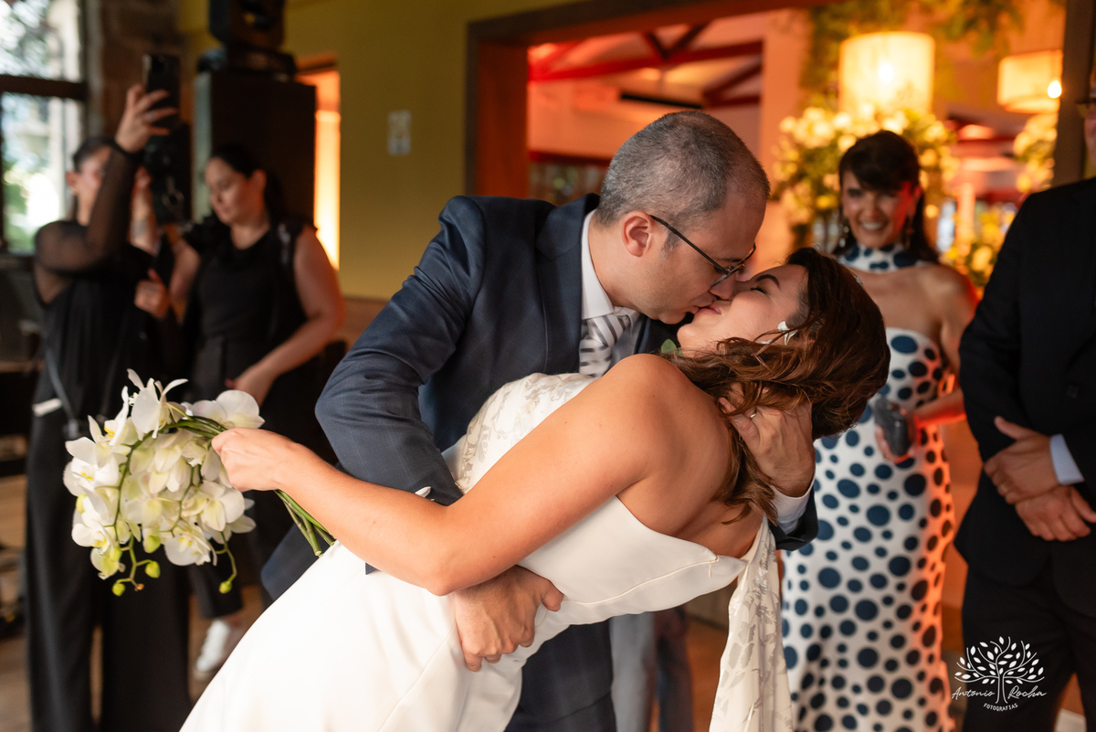 casamento-dos-sonhos - pedido-do-filho - Clube-Campestre-de-Pelotas - fotografia-de-casamento - Antonio-Rocha-Fotografias - making-of - Tony-Konrad - Sugarlipsbanda - Os-Saraivas - SimanSur - XtringsDuo - CliffEventos - drinks-Tribo-dos-Coquetéis - LaVie