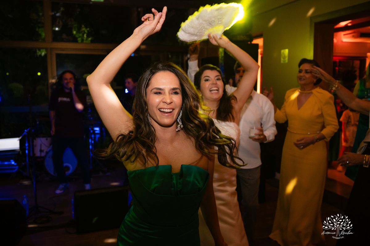 casamento-dos-sonhos - pedido-do-filho - Clube-Campestre-de-Pelotas - fotografia-de-casamento - Antonio-Rocha-Fotografias - making-of - Tony-Konrad - Sugarlipsbanda - Os-Saraivas - SimanSur - XtringsDuo - CliffEventos - drinks-Tribo-dos-Coquetéis - LaVie