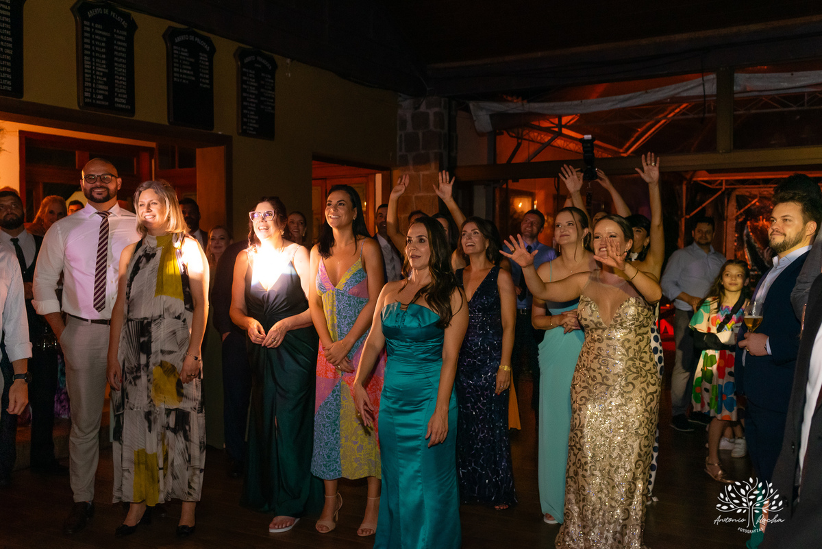 casamento-dos-sonhos - pedido-do-filho - Clube-Campestre-de-Pelotas - fotografia-de-casamento - Antonio-Rocha-Fotografias - making-of - Tony-Konrad - Sugarlipsbanda - Os-Saraivas - SimanSur - XtringsDuo - CliffEventos - drinks-Tribo-dos-Coquetéis - LaVie