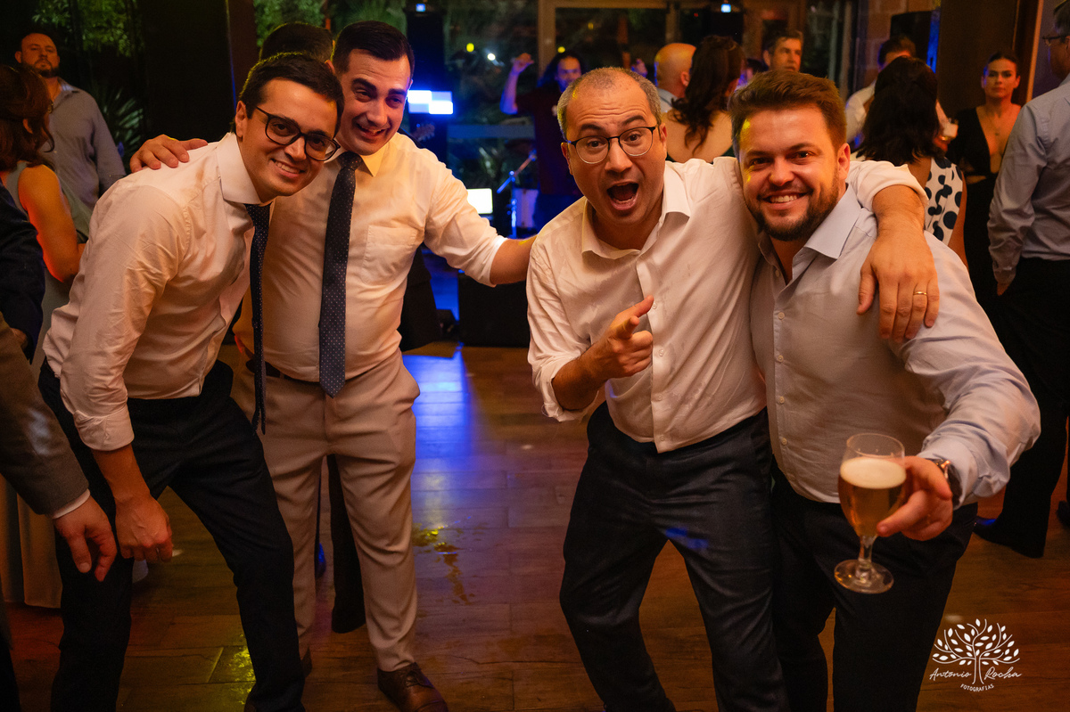 casamento-dos-sonhos - pedido-do-filho - Clube-Campestre-de-Pelotas - fotografia-de-casamento - Antonio-Rocha-Fotografias - making-of - Tony-Konrad - Sugarlipsbanda - Os-Saraivas - SimanSur - XtringsDuo - CliffEventos - drinks-Tribo-dos-Coquetéis - LaVie