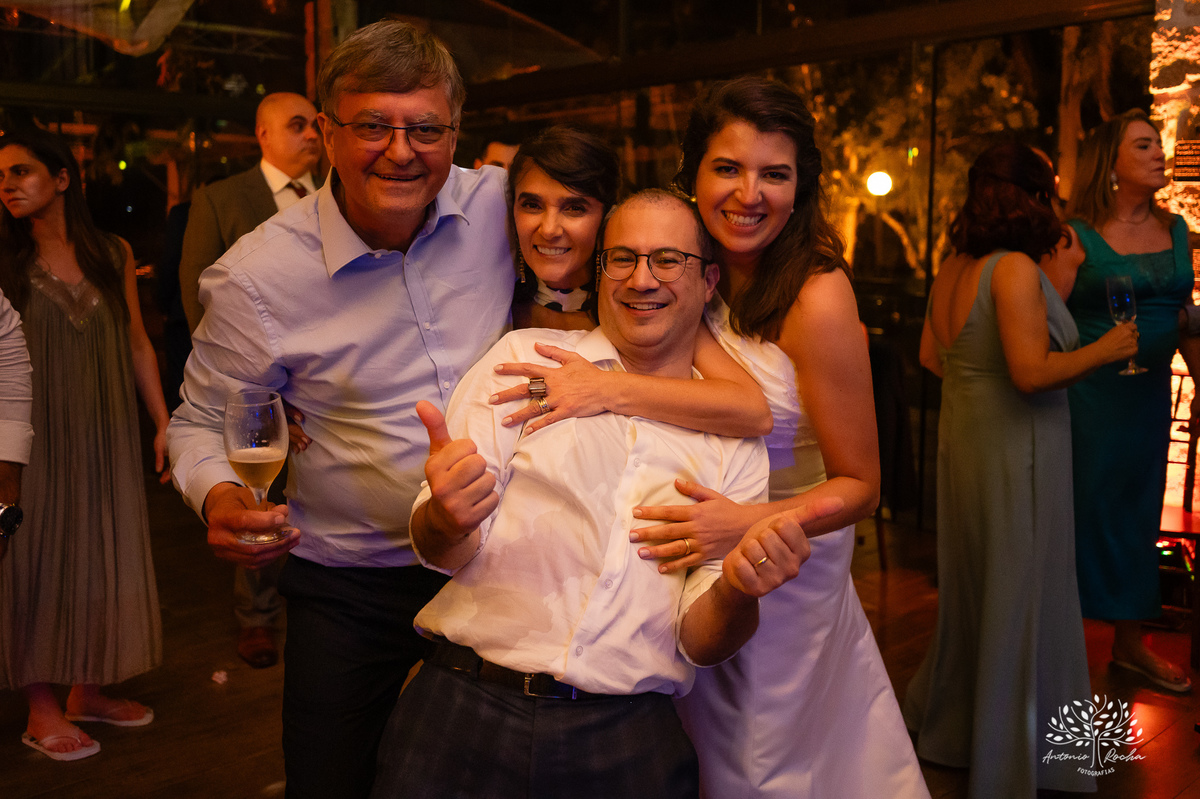 casamento-dos-sonhos - pedido-do-filho - Clube-Campestre-de-Pelotas - fotografia-de-casamento - Antonio-Rocha-Fotografias - making-of - Tony-Konrad - Sugarlipsbanda - Os-Saraivas - SimanSur - XtringsDuo - CliffEventos - drinks-Tribo-dos-Coquetéis - LaVie