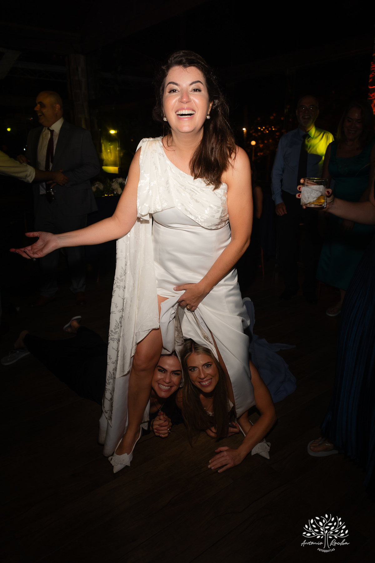 casamento-dos-sonhos - pedido-do-filho - Clube-Campestre-de-Pelotas - fotografia-de-casamento - Antonio-Rocha-Fotografias - making-of - Tony-Konrad - Sugarlipsbanda - Os-Saraivas - SimanSur - XtringsDuo - CliffEventos - drinks-Tribo-dos-Coquetéis - LaVie