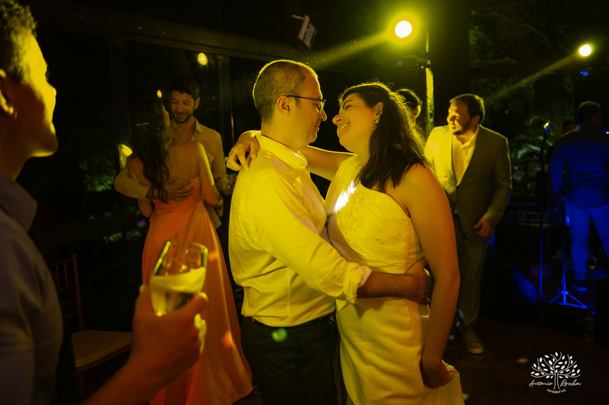 casamento-dos-sonhos - pedido-do-filho - Clube-Campestre-de-Pelotas - fotografia-de-casamento - Antonio-Rocha-Fotografias - making-of - Tony-Konrad - Sugarlipsbanda - Os-Saraivas - SimanSur - XtringsDuo - CliffEventos - drinks-Tribo-dos-Coquetéis - LaVie