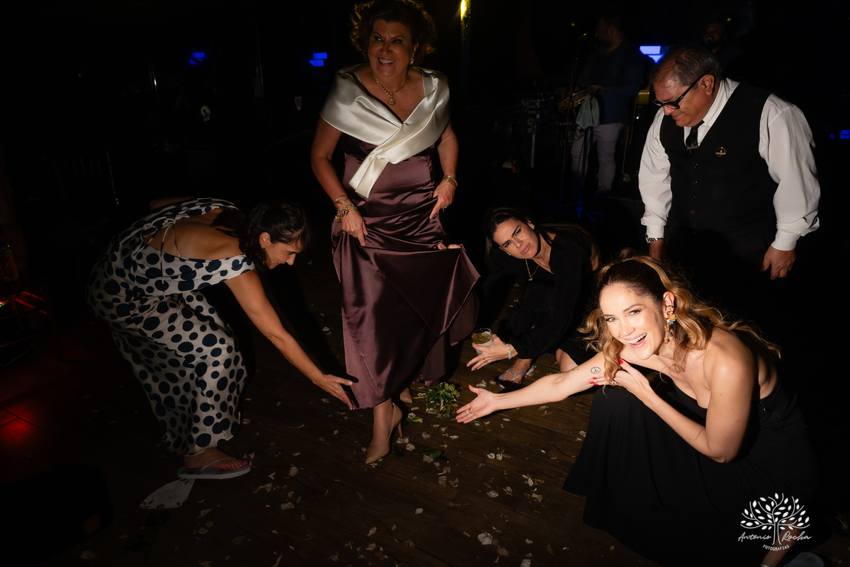 casamento-dos-sonhos - pedido-do-filho - Clube-Campestre-de-Pelotas - fotografia-de-casamento - Antonio-Rocha-Fotografias - making-of - Tony-Konrad - Sugarlipsbanda - Os-Saraivas - SimanSur - XtringsDuo - CliffEventos - drinks-Tribo-dos-Coquetéis - LaVie
