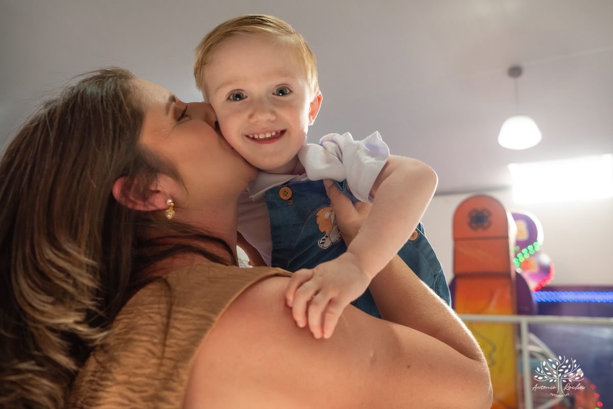 fotógrafo-de-aniversário – fotógrafo-de-crianças – aniversário-2-anos –fotógrafo-em-família – fotografia-com-amor – Pelotas – Antonio-Rocha-Fotografias –fotografia-documental – fotografia-de-festa-infantil – fotógrafo-de-eventos - bolo-fofo