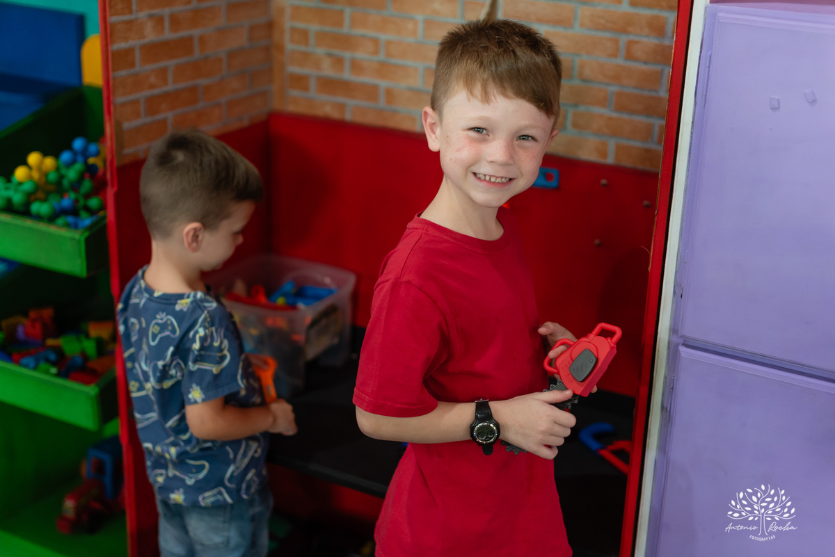 fotógrafo-de-aniversário – fotógrafo-de-crianças – aniversário-2-anos –fotógrafo-em-família – fotografia-com-amor – Pelotas – Antonio-Rocha-Fotografias –fotografia-documental – fotografia-de-festa-infantil – fotógrafo-de-eventos - bolo-fofo