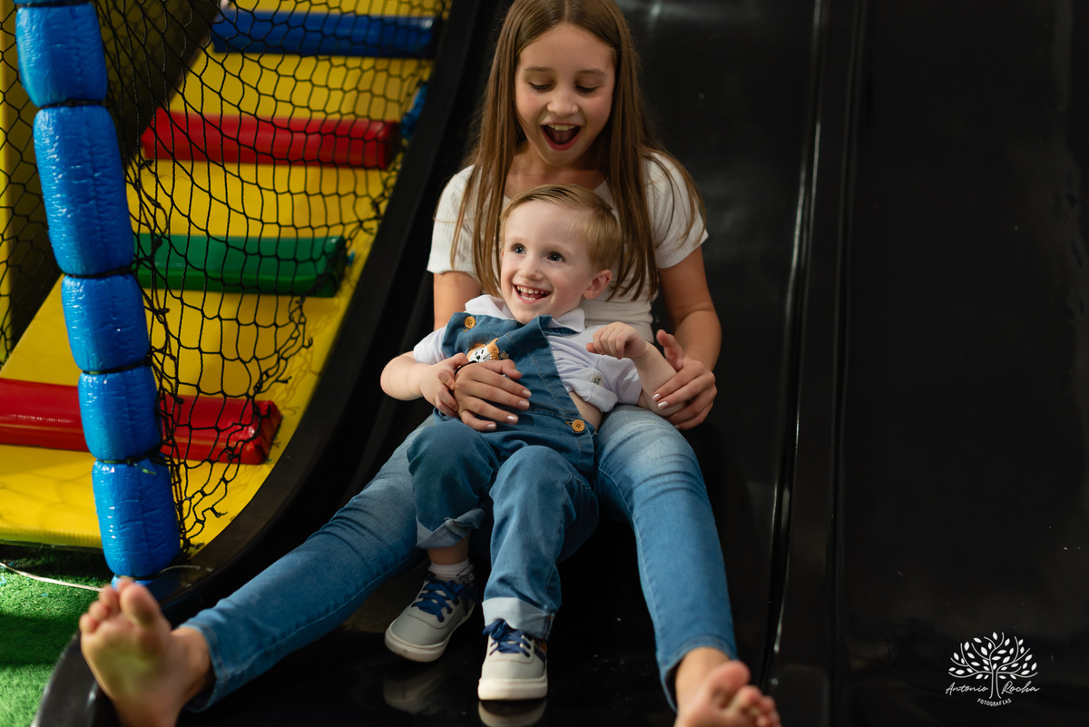 fotógrafo-de-aniversário – fotógrafo-de-crianças – aniversário-2-anos –fotógrafo-em-família – fotografia-com-amor – Pelotas – Antonio-Rocha-Fotografias –fotografia-documental – fotografia-de-festa-infantil – fotógrafo-de-eventos - bolo-fofo