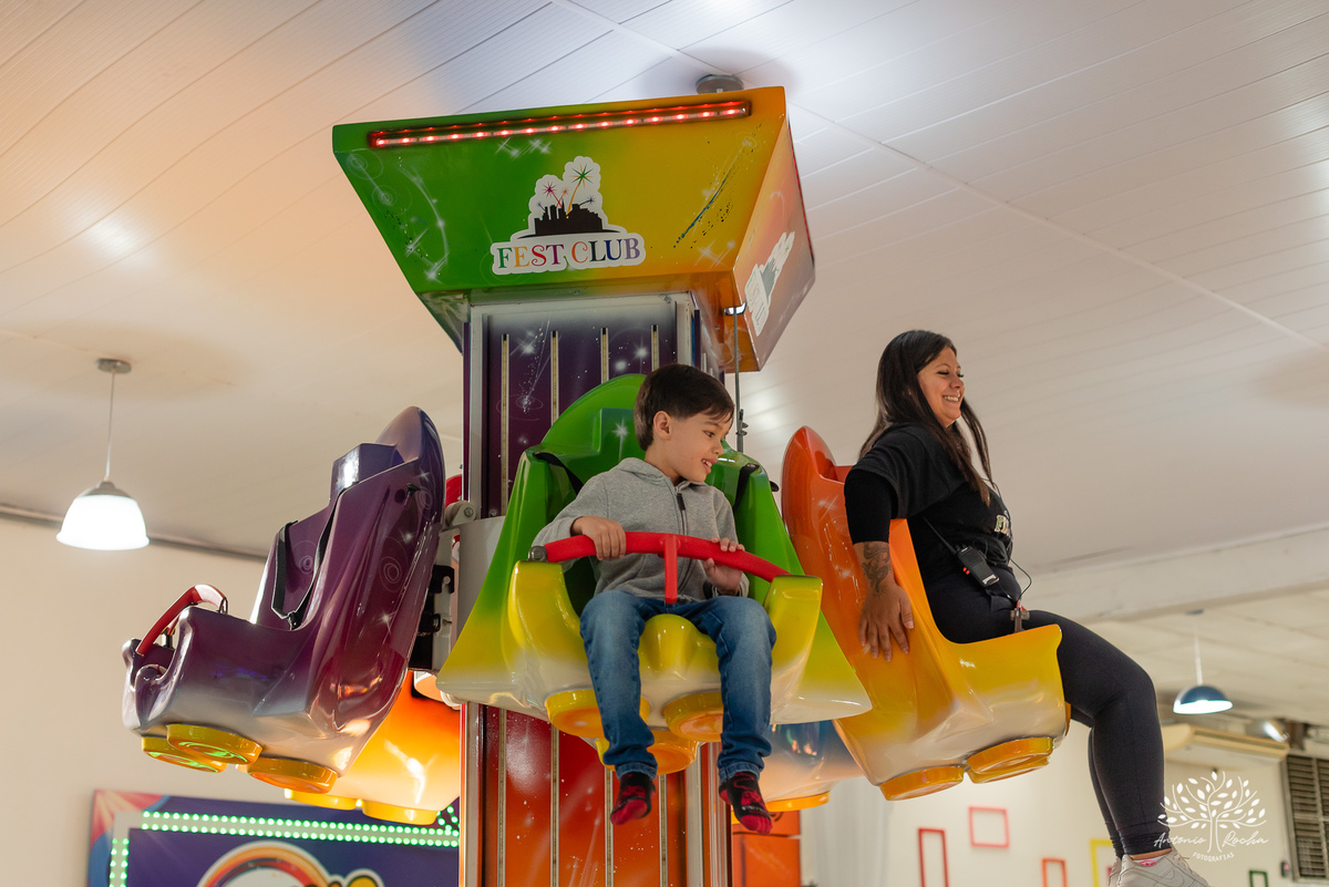 fotógrafo-de-aniversário – fotógrafo-de-crianças – aniversário-2-anos –fotógrafo-em-família – fotografia-com-amor – Pelotas – Antonio-Rocha-Fotografias –fotografia-documental – fotografia-de-festa-infantil – fotógrafo-de-eventos - bolo-fofo