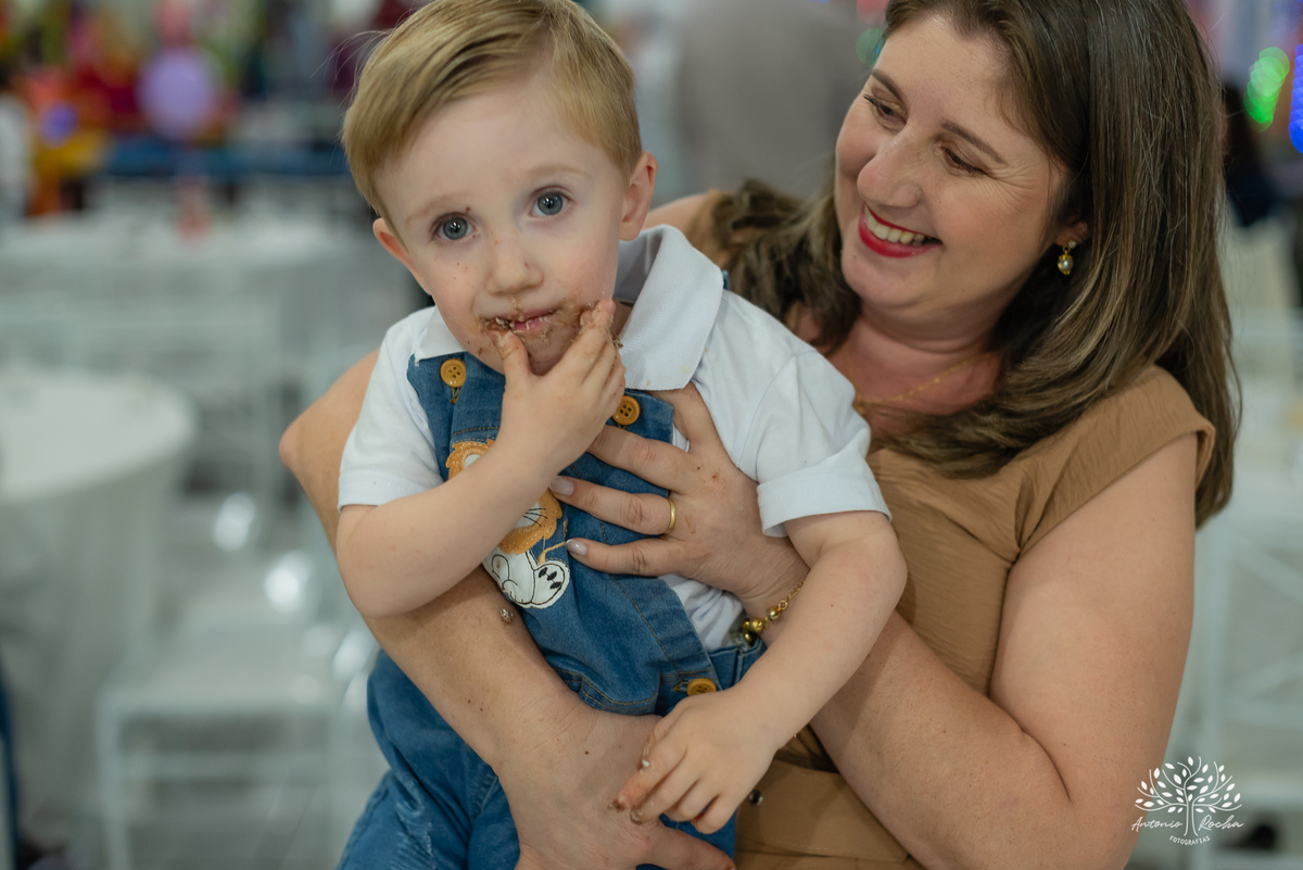 fotógrafo-de-aniversário – fotógrafo-de-crianças – aniversário-2-anos –fotógrafo-em-família – fotografia-com-amor – Pelotas – Antonio-Rocha-Fotografias –fotografia-documental – fotografia-de-festa-infantil – fotógrafo-de-eventos - bolo-fofo