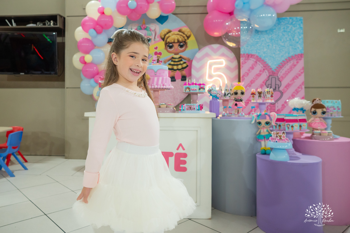 fotografia-infantil - aniversário-infantil - 5-anos - festa-da-maitê - fotógrafo-de-crianças - fotografia-de-aniversário - lembranças-especiais - roxito - salão-tio-guigui - show-do-parabéns - lol-surprise - Pelotas - antonio-rocha-fotografias