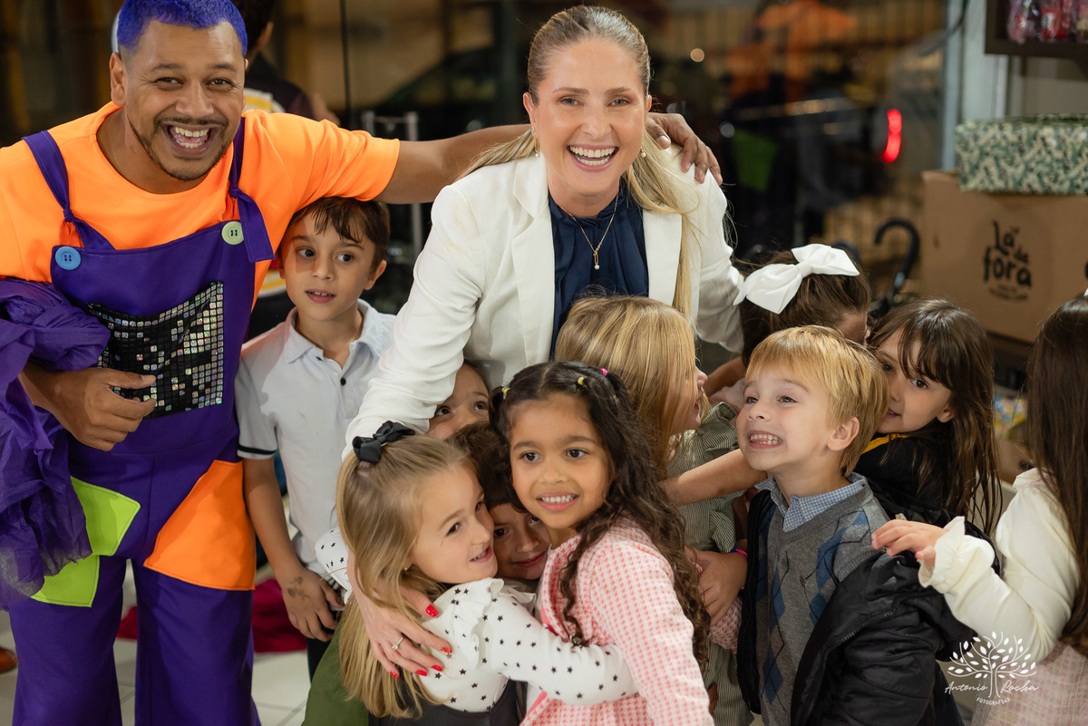 fotografia-infantil - aniversário-infantil - 5-anos - festa-da-maitê - fotógrafo-de-crianças - fotografia-de-aniversário - lembranças-especiais - roxito - salão-tio-guigui - show-do-parabéns - lol-surprise - Pelotas - antonio-rocha-fotografias