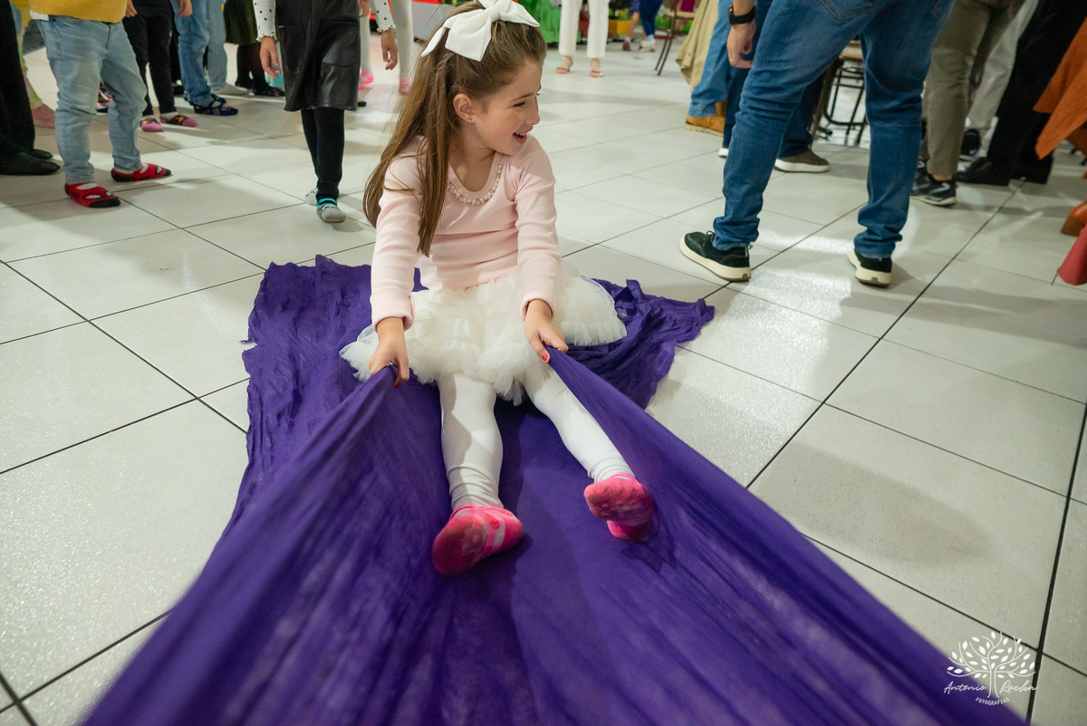 fotografia-infantil - aniversário-infantil - 5-anos - festa-da-maitê - fotógrafo-de-crianças - fotografia-de-aniversário - lembranças-especiais - roxito - salão-tio-guigui - show-do-parabéns - lol-surprise - Pelotas - antonio-rocha-fotografias
