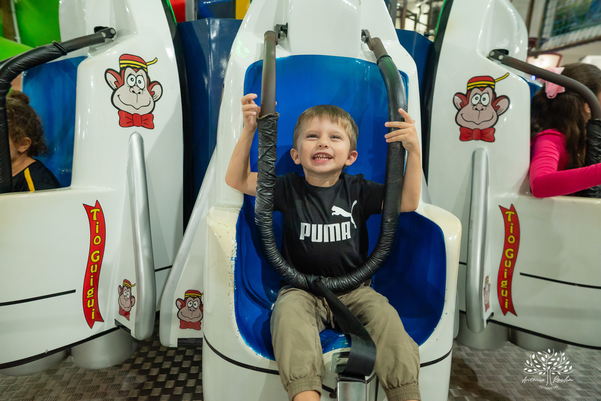 fotografia-infantil - aniversário-infantil - 5-anos - festa-da-maitê - fotógrafo-de-crianças - fotografia-de-aniversário - lembranças-especiais - roxito - salão-tio-guigui - show-do-parabéns - lol-surprise - Pelotas - antonio-rocha-fotografias