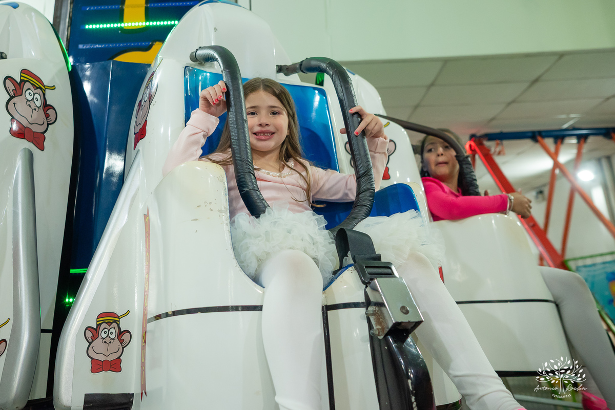 fotografia-infantil - aniversário-infantil - 5-anos - festa-da-maitê - fotógrafo-de-crianças - fotografia-de-aniversário - lembranças-especiais - roxito - salão-tio-guigui - show-do-parabéns - lol-surprise - Pelotas - antonio-rocha-fotografias