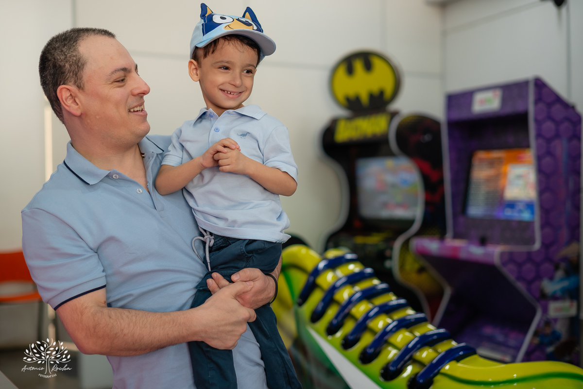 Inácio - aniversário infantil - 4 anos - festa de criança - fotografia de aniversário - fotos espontâneas - fotógrafo de eventos - fotografia infantil - Bluey - memórias afetivas - festa em família - Antonio Rocha Fotografias - Pelotas – Loly Pop