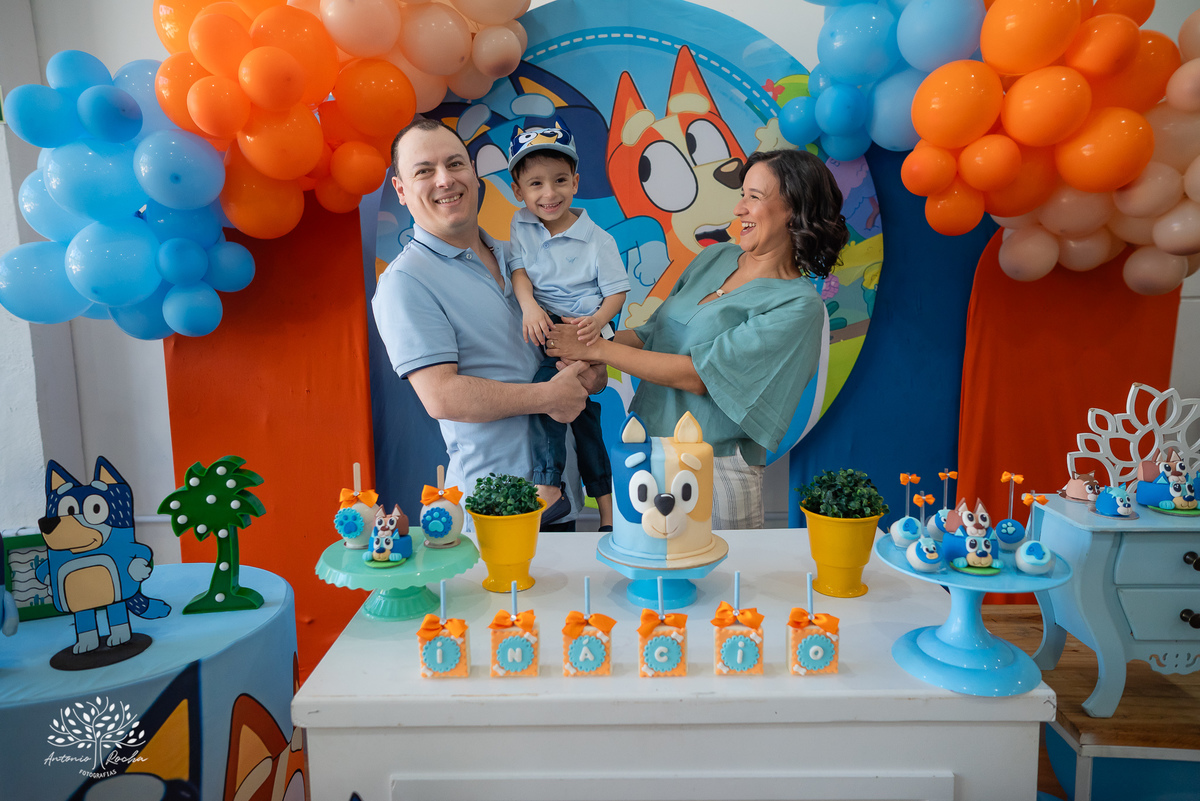 Inácio - aniversário infantil - 4 anos - festa de criança - fotografia de aniversário - fotos espontâneas - fotógrafo de eventos - fotografia infantil - Bluey - memórias afetivas - festa em família - Antonio Rocha Fotografias - Pelotas – Loly Pop