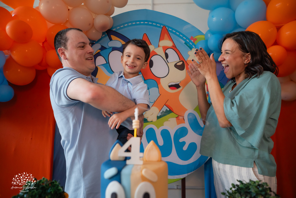 Inácio - aniversário infantil - 4 anos - festa de criança - fotografia de aniversário - fotos espontâneas - fotógrafo de eventos - fotografia infantil - Bluey - memórias afetivas - festa em família - Antonio Rocha Fotografias - Pelotas – Loly Pop