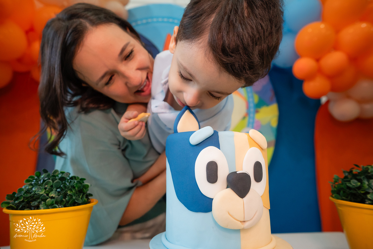 Inácio - aniversário infantil - 4 anos - festa de criança - fotografia de aniversário - fotos espontâneas - fotógrafo de eventos - fotografia infantil - Bluey - memórias afetivas - festa em família - Antonio Rocha Fotografias - Pelotas – Loly Pop