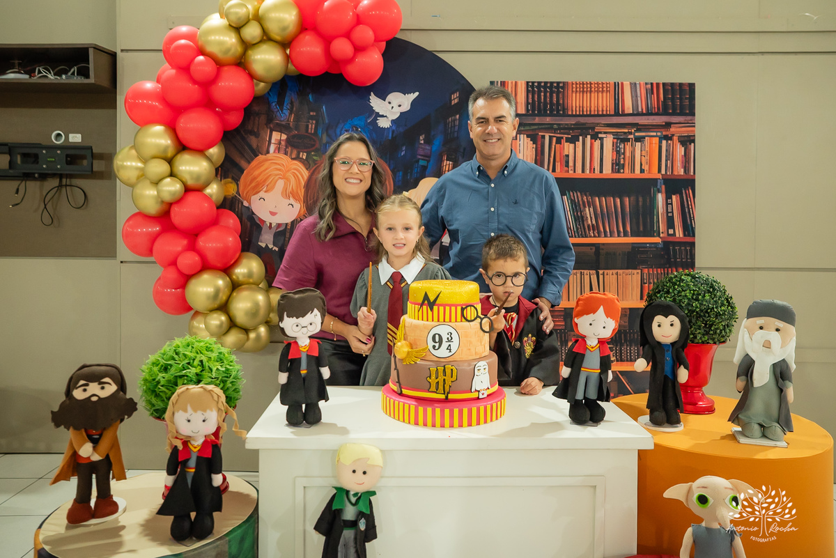 aniversário-infantil - festa-em-dose-dupla - Sofia-e-Pedro - fotógrafo-de-crianças - fotografia-de-aniversário - ensaio-infantil - tema-Harry-Potter - memórias-da-infância - fotógrafo-Antonio-Rocha - fotografia-com-amor - Hermione-Harry-Potter - Pelotas