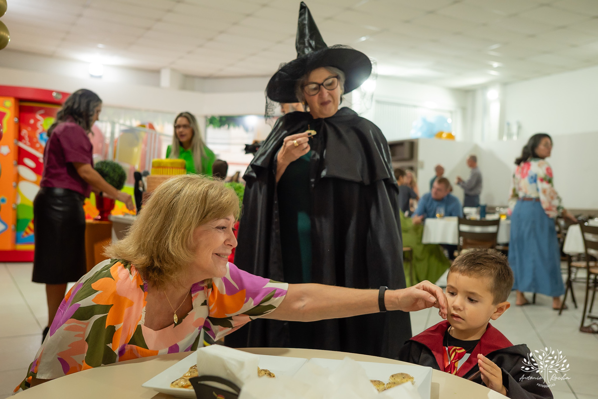 aniversário-infantil - festa-em-dose-dupla - Sofia-e-Pedro - fotógrafo-de-crianças - fotografia-de-aniversário - ensaio-infantil - tema-Harry-Potter - memórias-da-infância - fotógrafo-Antonio-Rocha - fotografia-com-amor - Hermione-Harry-Potter - Pelotas