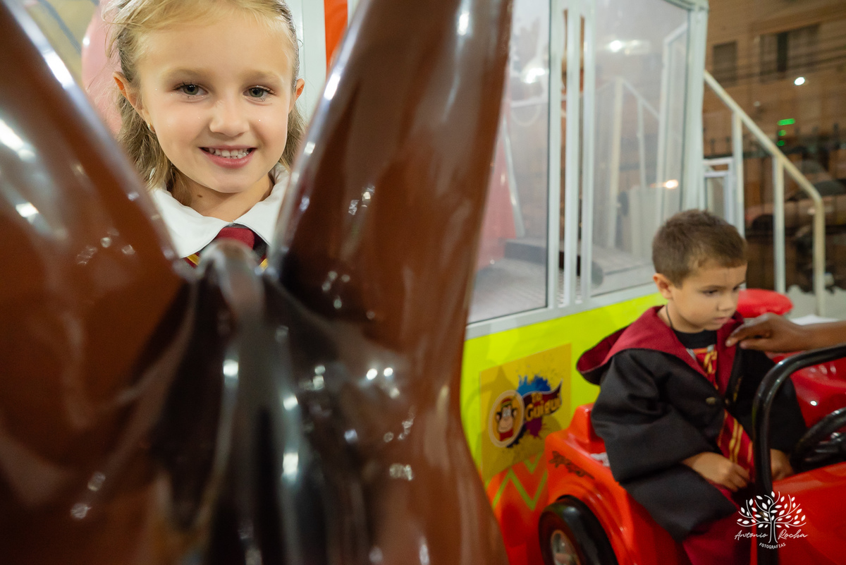 aniversário-infantil - festa-em-dose-dupla - Sofia-e-Pedro - fotógrafo-de-crianças - fotografia-de-aniversário - ensaio-infantil - tema-Harry-Potter - memórias-da-infância - fotógrafo-Antonio-Rocha - fotografia-com-amor - Hermione-Harry-Potter - Pelotas