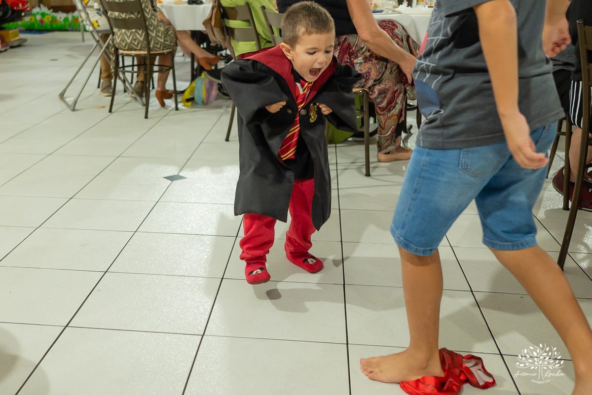 aniversário-infantil - festa-em-dose-dupla - Sofia-e-Pedro - fotógrafo-de-crianças - fotografia-de-aniversário - ensaio-infantil - tema-Harry-Potter - memórias-da-infância - fotógrafo-Antonio-Rocha - fotografia-com-amor - Hermione-Harry-Potter - Pelotas