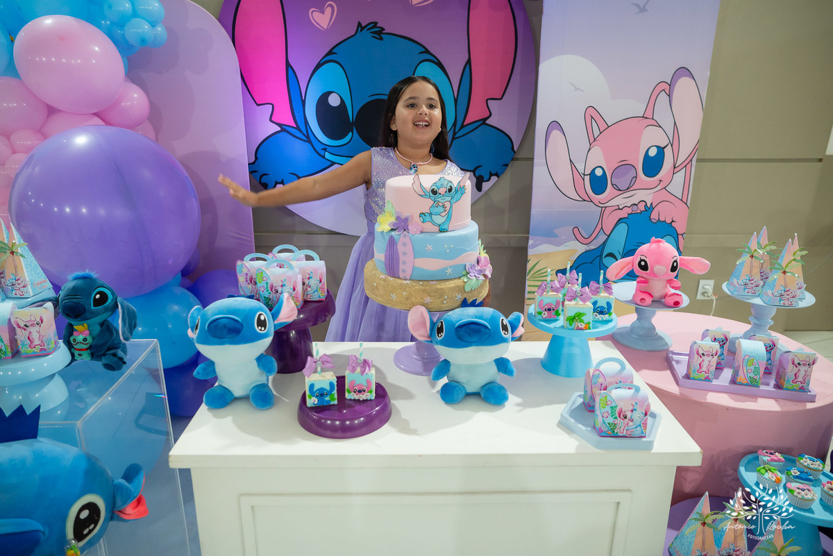 aniversário infantil - festa de 5 anos - fotografia de aniversário - fotógrafo infantil - Antonio Rocha Fotografias - festa temática Stitch - salão Tio Guigui - fotografia profissional - show da aniversariante - alegria das crianças - torre - Pelotas 